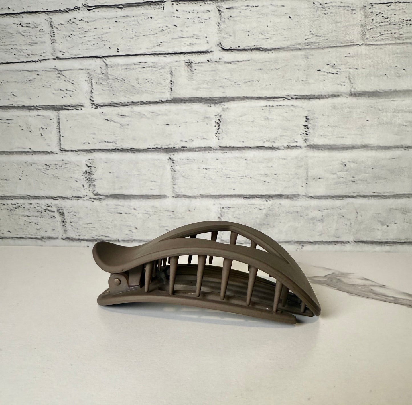 The Flat Back Claw Clip