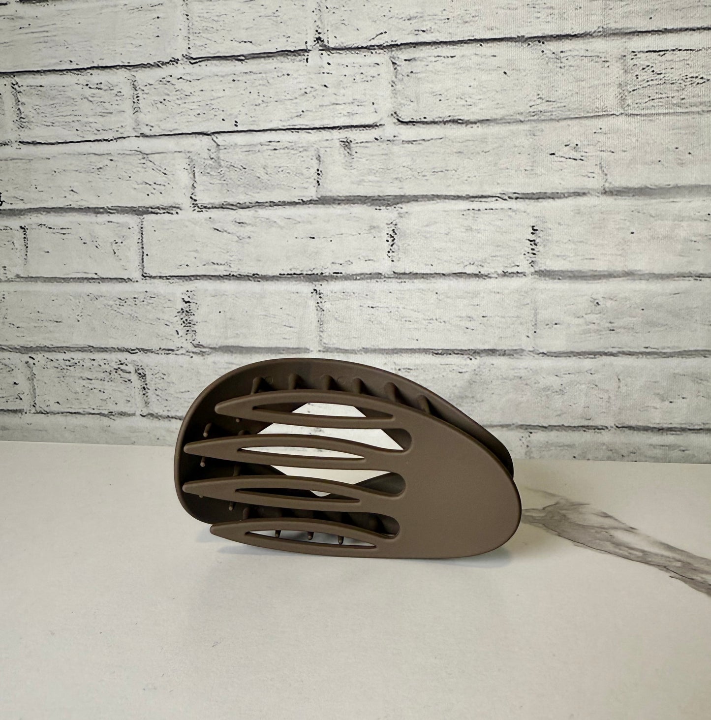 The Flat Back Claw Clip
