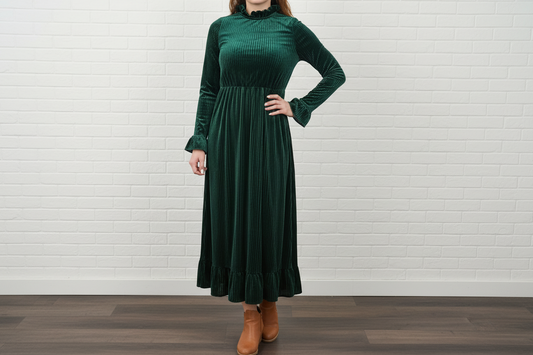 The Romantic Emerald Velvet Dress